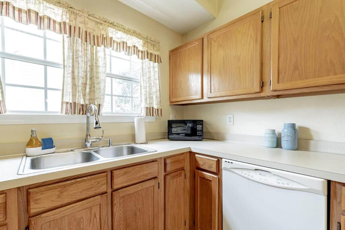 Aerie Oaks Cottage-5Min To Lake, 20Min To Columbia ليكسينغتون المظهر الخارجي الصورة